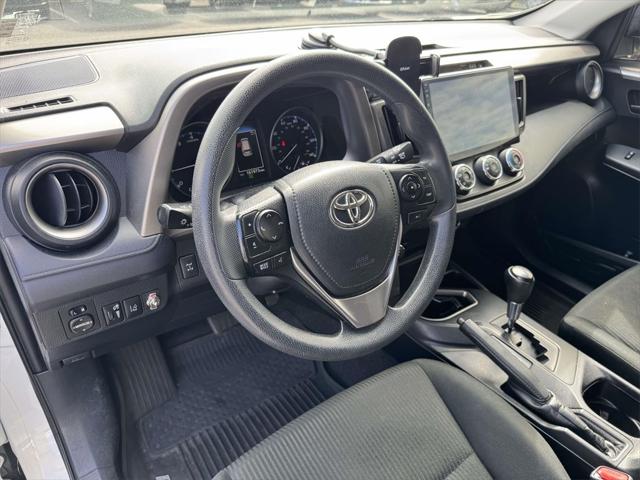 2017 Toyota RAV4 LE 2017 Toyota RAV4 LE