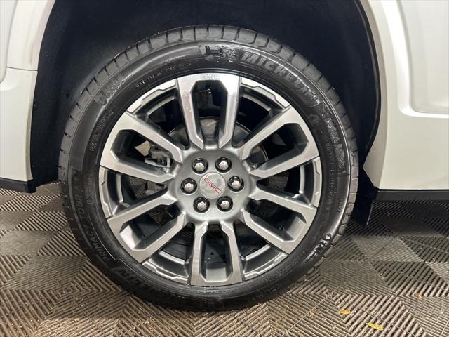 2023 GMC Acadia AWD Denali
