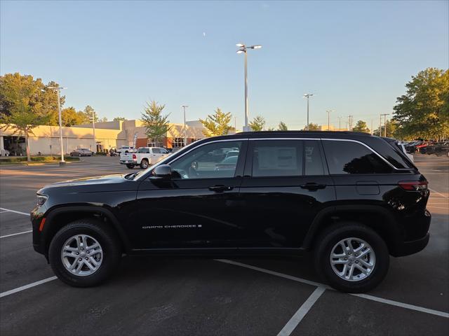 2025 Jeep Grand Cherokee GRAND CHEROKEE LAREDO 4X2
