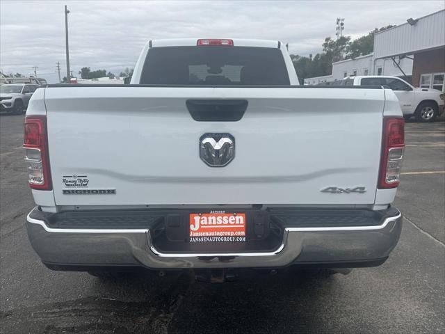 2024 RAM 2500 Big Horn Crew Cab 4x4 64 Box 2024 RAM 2500 Big Horn Crew Cab 4x4 64 Box