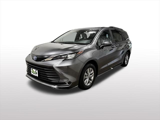 2025 Toyota Sienna XLE 2025 Toyota Sienna XLE