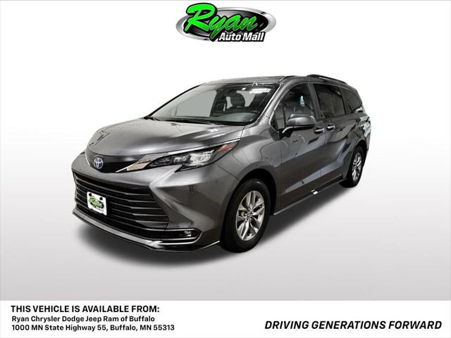 2025 Toyota Sienna XLE