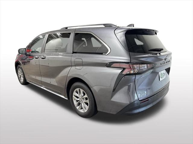 2025 Toyota Sienna XLE