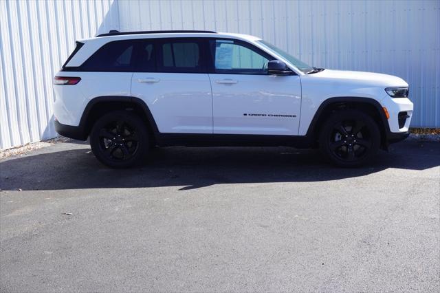 2023 Jeep Grand Cherokee Altitude 4x4 2023 Jeep Grand Cherokee Altitude 4x4