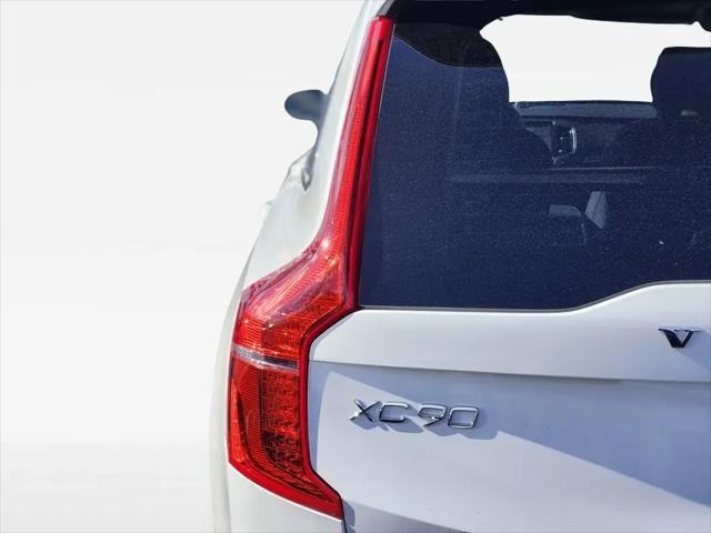 2025 Volvo XC90 Plug-In Hybrid T8 Ultra 6-Seater