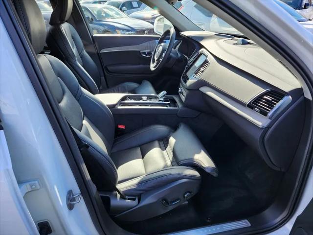 2025 Volvo XC90 Plug-In Hybrid T8 Ultra 6-Seater