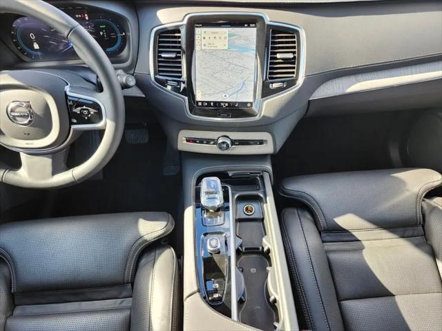 2025 Volvo XC90 Plug-In Hybrid T8 Ultra 6-Seater
