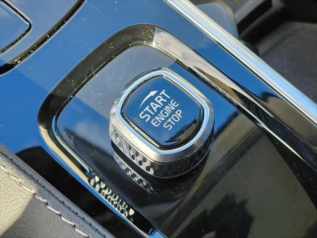 2025 Volvo XC90 Plug-In Hybrid T8 Ultra 6-Seater