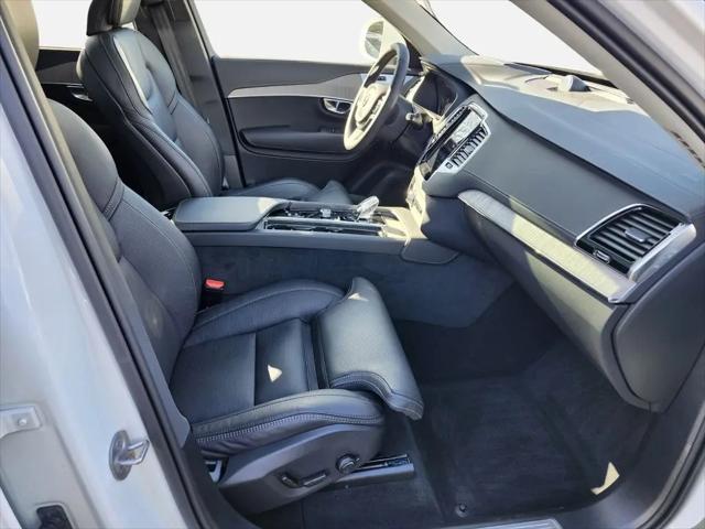 2025 Volvo XC90 Plug-In Hybrid T8 Ultra 6-Seater