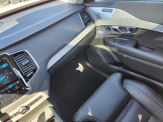 2025 Volvo XC90 Plug-In Hybrid T8 Ultra 6-Seater