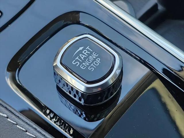 2025 Volvo XC90 Plug-In Hybrid T8 Ultra 6-Seater