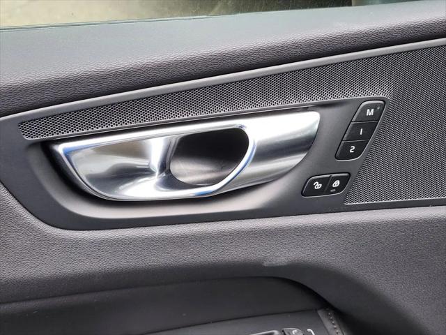 2025 Volvo XC60 Plug-In Hybrid Core, T8 AWD Electric/Gasoline, Dark