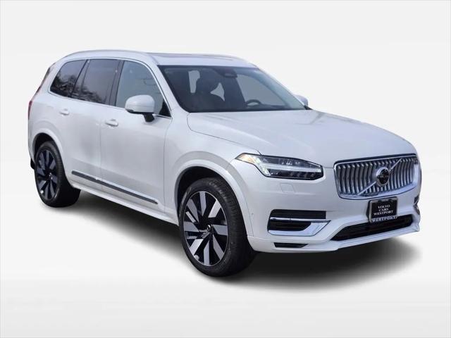2025 Volvo XC90 Plug-In Hybrid T8 Ultra 6-Seater