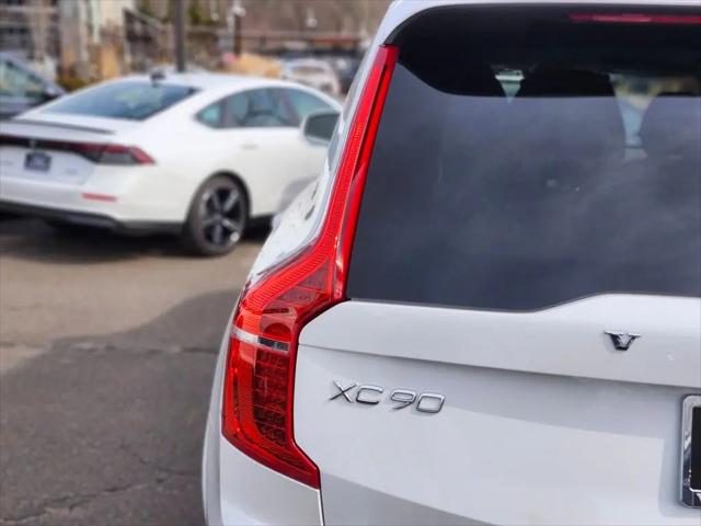 2025 Volvo XC90 Plug-In Hybrid T8 Ultra 6-Seater