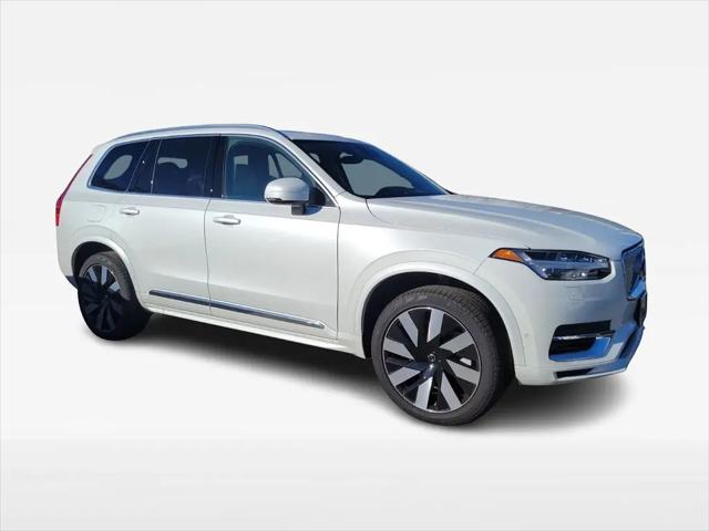 2025 Volvo XC90 Plug-In Hybrid T8 Ultra 6-Seater