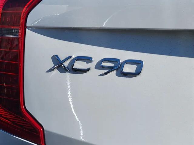 2025 Volvo XC90 Plug-In Hybrid T8 Ultra 6-Seater