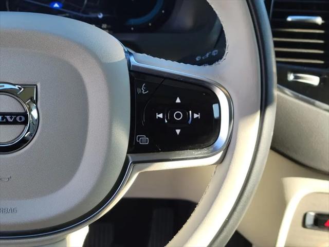 2025 Volvo XC90 Plug-In Hybrid T8 Ultra 6-Seater