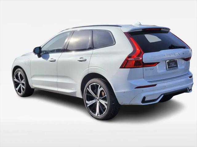 2025 Volvo XC60 Plug-In Hybrid Ultra, T8 AWD Electric/Gasoline, Dark
