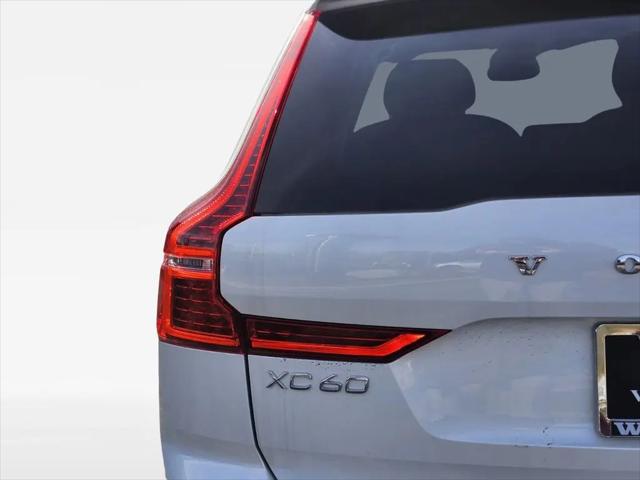 2025 Volvo XC60 Plug-In Hybrid Ultra, T8 AWD Electric/Gasoline, Dark