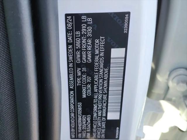 2025 Volvo XC60 Plug-In Hybrid Ultra, T8 AWD Electric/Gasoline, Dark