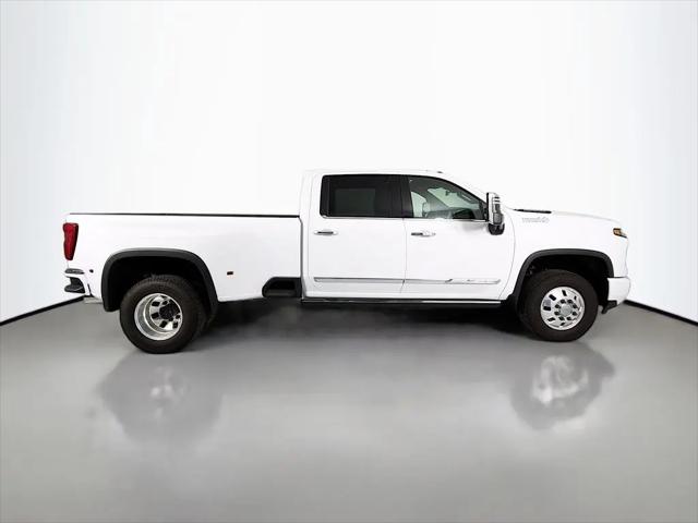 2026 Chevrolet Silverado 3500HD Crew Cab, Long Bed, High Country Dual Rear Wheel, RWD