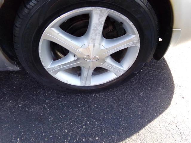 2003 INFINITI I35 Luxury