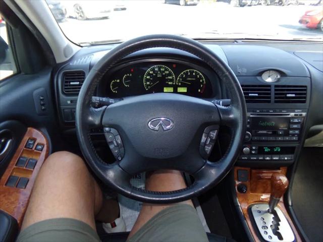 2003 INFINITI I35 Luxury
