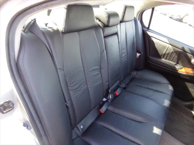 2003 INFINITI I35 Luxury