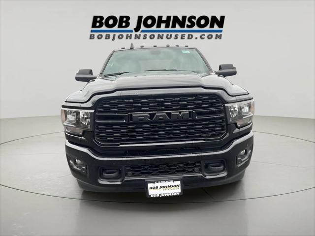 2022 Ram 3500 Big Horn Crew Cab 4x4 8' Box