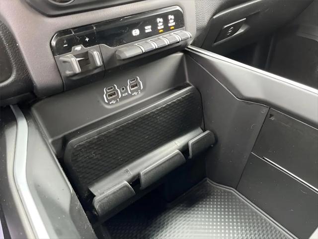 2022 Ram 3500 Big Horn Crew Cab 4x4 8' Box