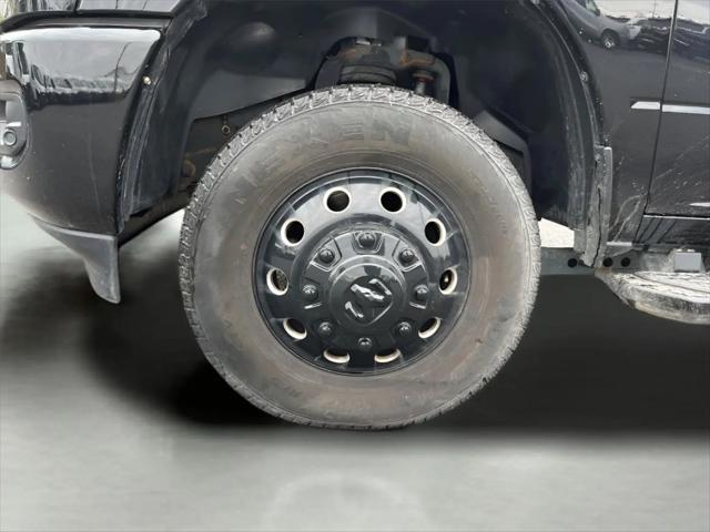 2022 Ram 3500 Big Horn Crew Cab 4x4 8' Box