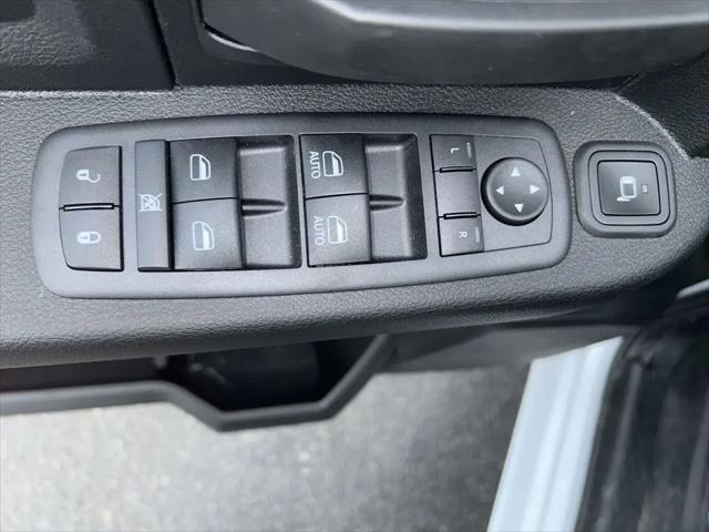 2024 Ram 3500 Tradesman/SLT/Laramie/Limited
