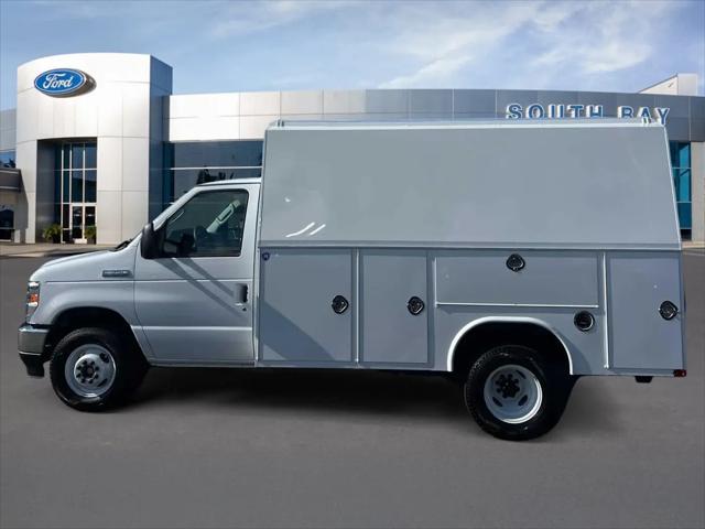 2026 Ford E-350 Cutaway E-Series Cutaway