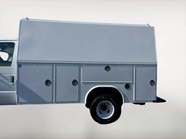 2026 Ford E-350 Cutaway E-Series Cutaway