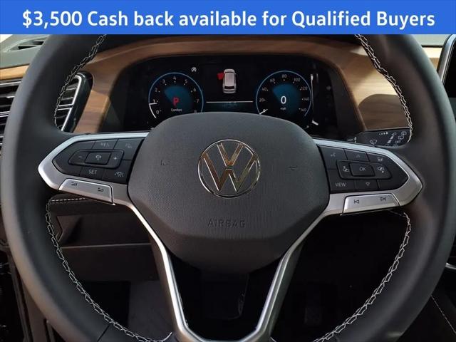 2026 Volkswagen Atlas SE with Technology