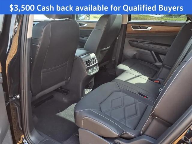 2026 Volkswagen Atlas SE with Technology