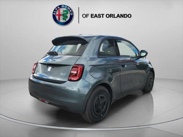 2025 Fiat 500e Giorgio Armani FWD
