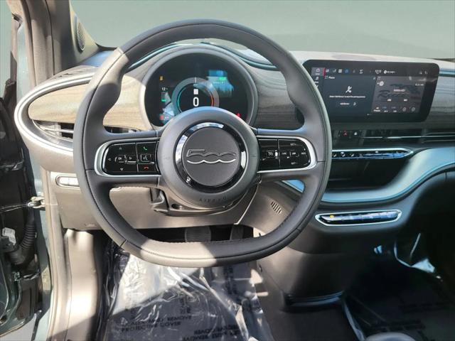 2025 Fiat 500e Giorgio Armani FWD