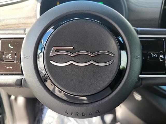 2025 Fiat 500e Giorgio Armani FWD