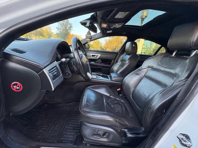 2015 Jaguar XF 3.0 Sport