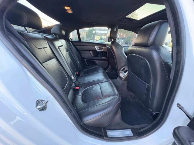 2015 Jaguar XF 3.0 Sport