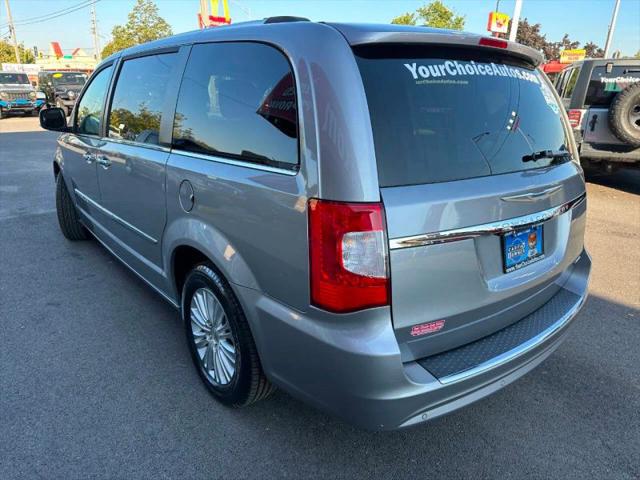 2015 Chrysler Town & Country Limited