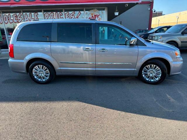2015 Chrysler Town & Country Limited