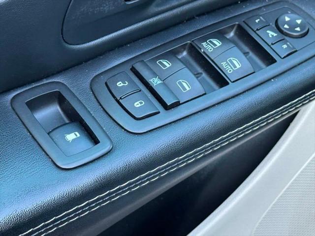 2015 Chrysler Town & Country Limited