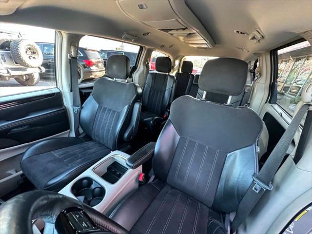 2015 Chrysler Town & Country Limited
