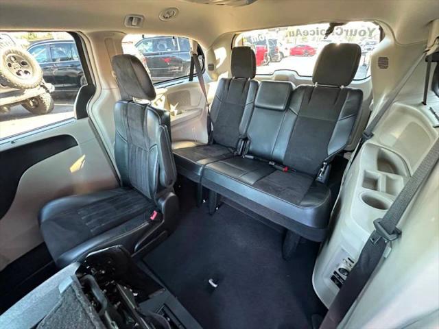 2015 Chrysler Town & Country Limited