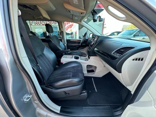 2015 Chrysler Town & Country Limited