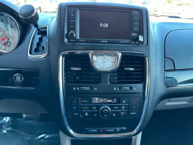 2015 Chrysler Town & Country Limited