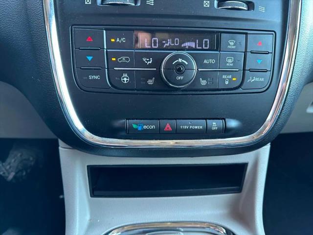 2015 Chrysler Town & Country Limited