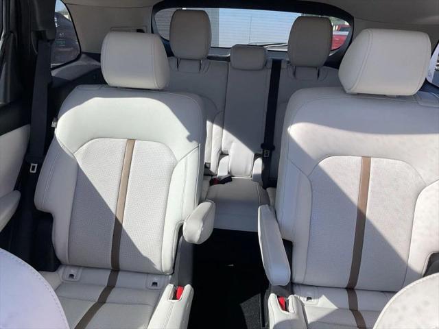 2024 Mazda X-90 3.3 Turbo Premium Plus